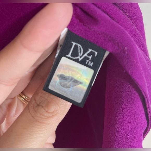 Diane Von Furstenberg 100% Silk Kaley Lily Crepe Sleeveless Purple Blouse Size 4 - Picture 10 of 14